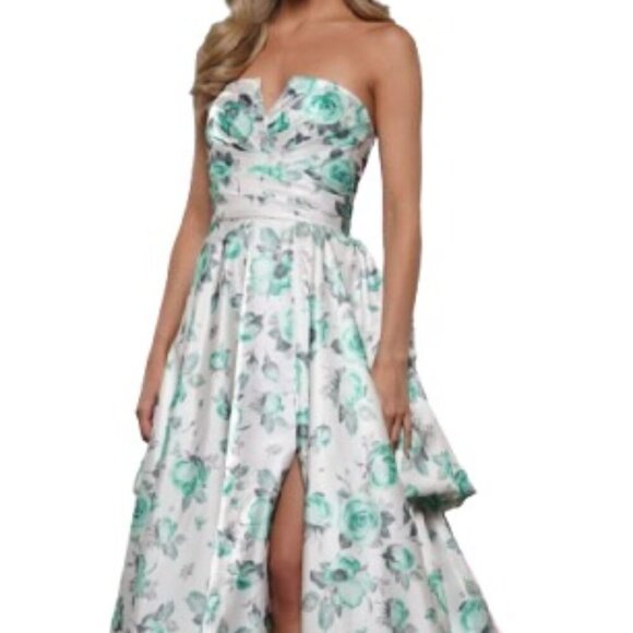 NWT Colors Dress 3608 Prom Dress Green Size 8 - Picture 1 of 6